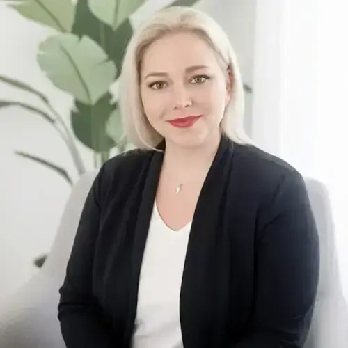 heidi petijova registered psychotherapist 2025 scaled 1 1